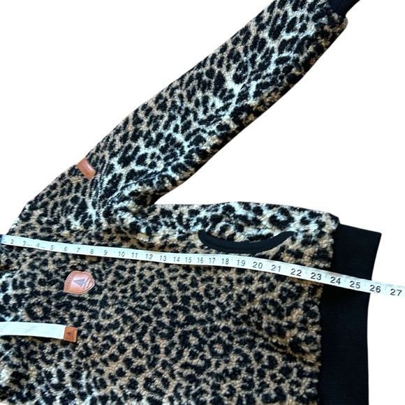 Wanakome Bliss Sherpa Leopard Print Hoodie- Cowl Neck Full Zip Hoodie- Size XS - Picture 9 of 9